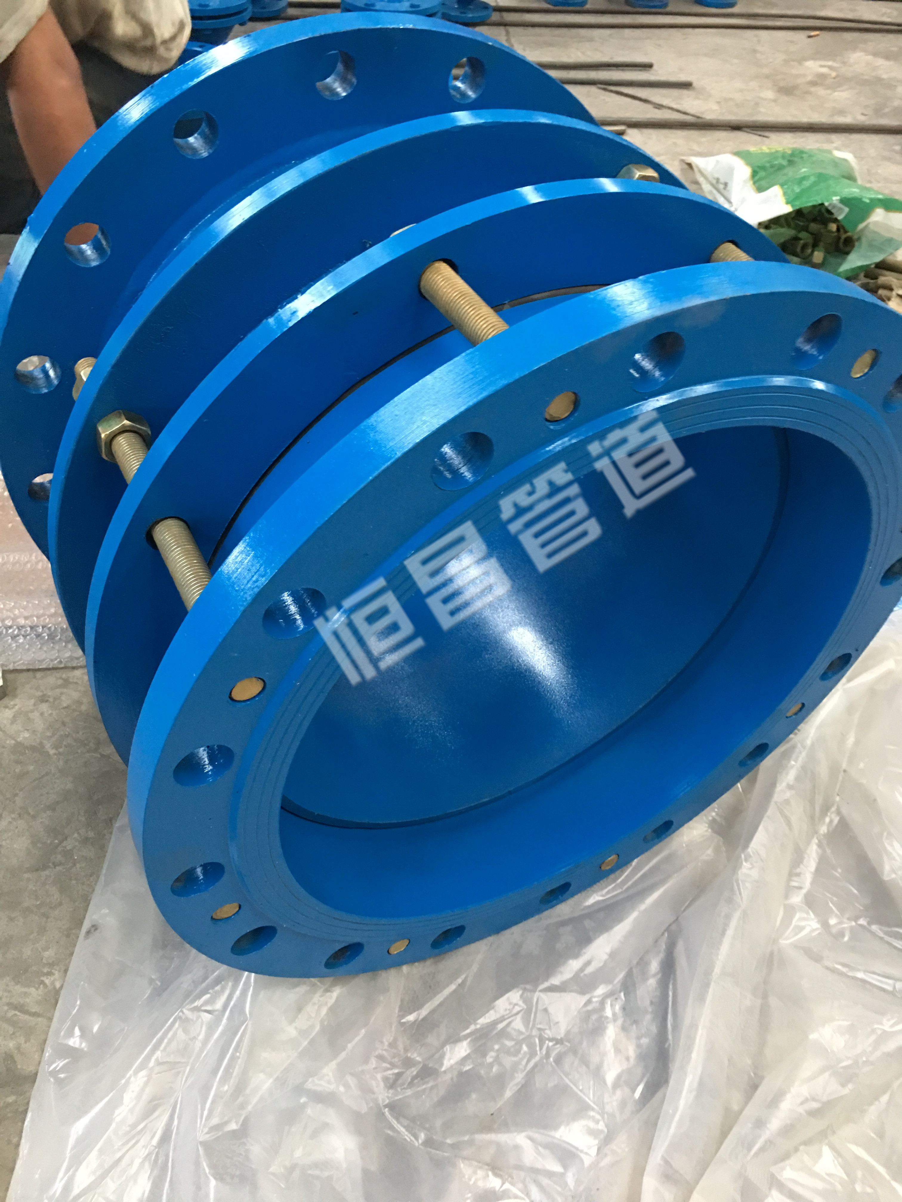 安装单法兰限位伸缩接头时,需注意哪些细节?