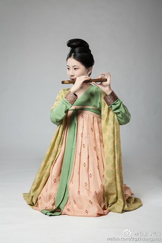 【汉服知识】最基础:上衣下裳是怎么回事?