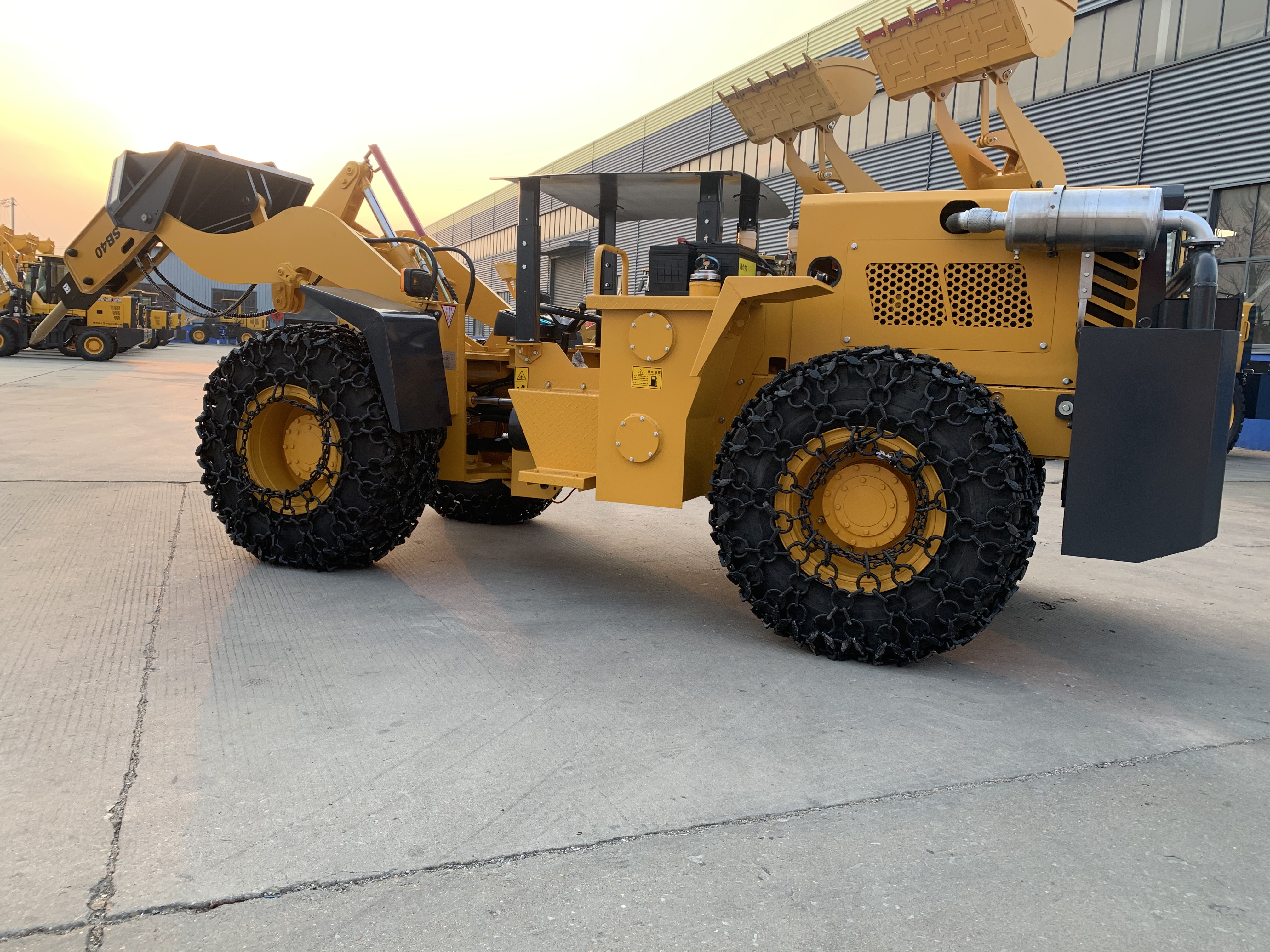 矿山装载机带破碎锤@左云矿山装载机出厂价 - 哔哩哔哩