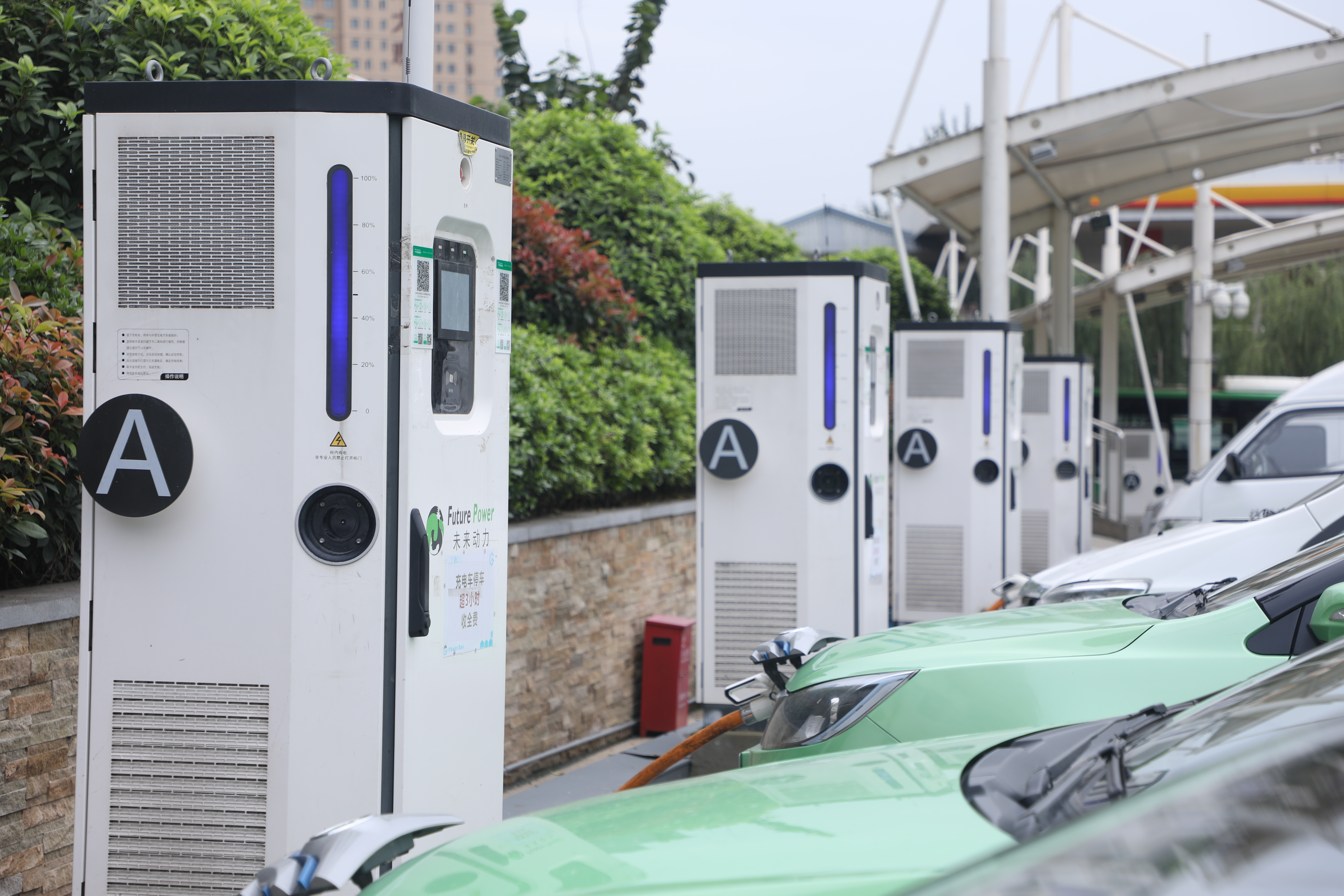 AC米兰官网-特斯拉放弃高速充电桩？看完属地化布局就懂了