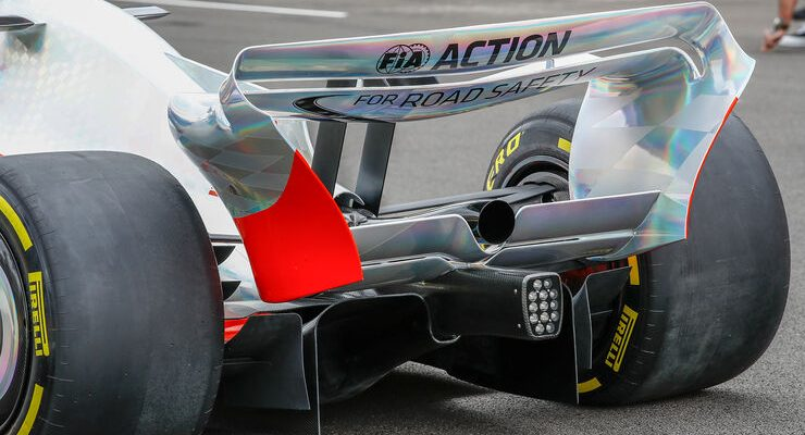 F1赛车尾翼是怎么工作的？今年又是如何让跟车变容易的？ - 哔哩哔哩