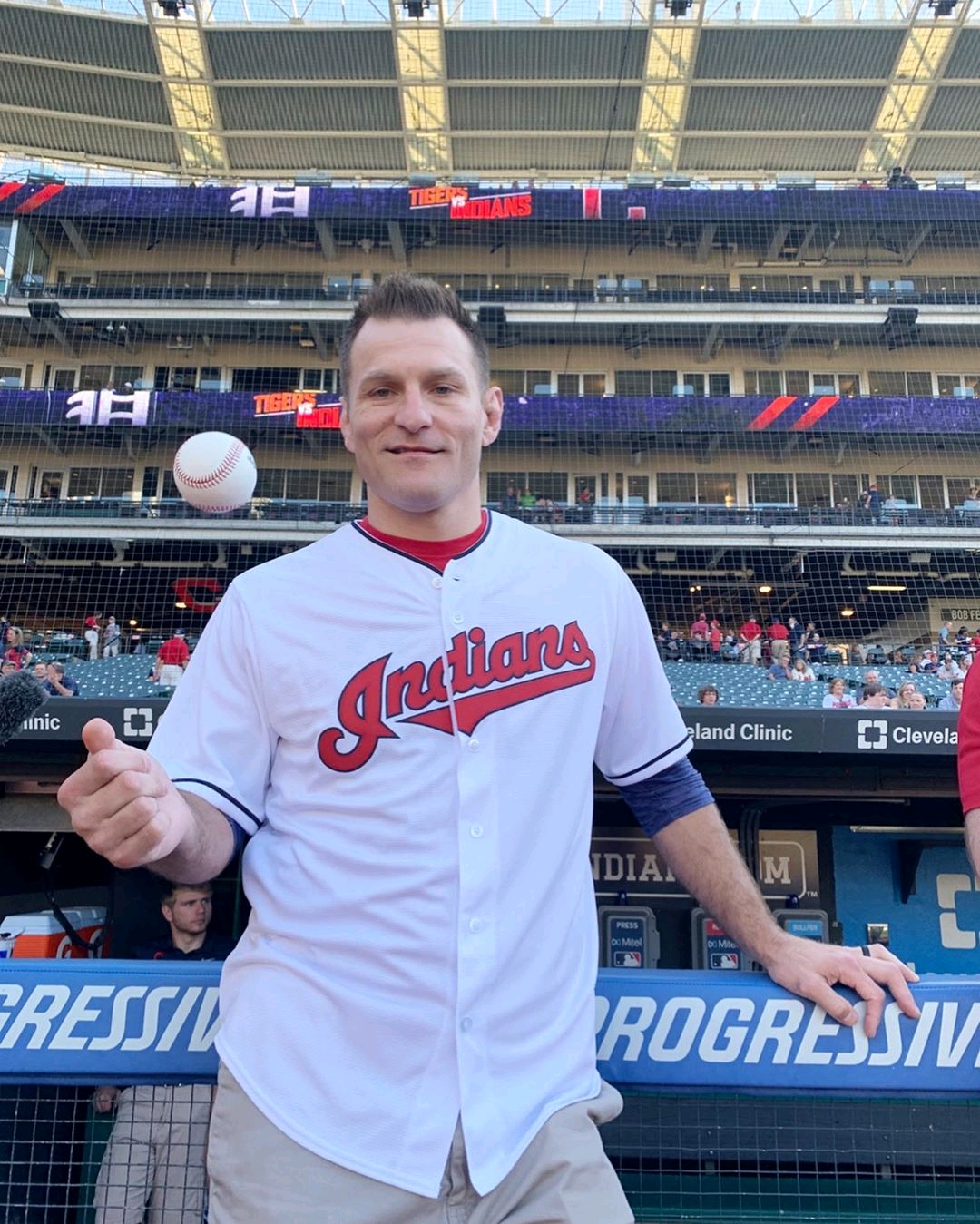 ufc重量级冠军火警米欧奇ins照片自取