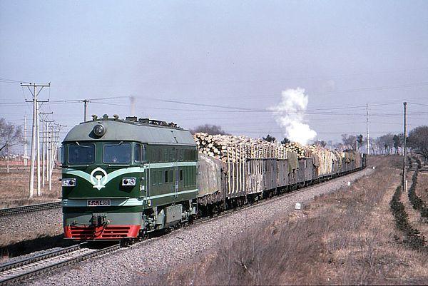 老照片 1988年的老火车 满满的都是回忆