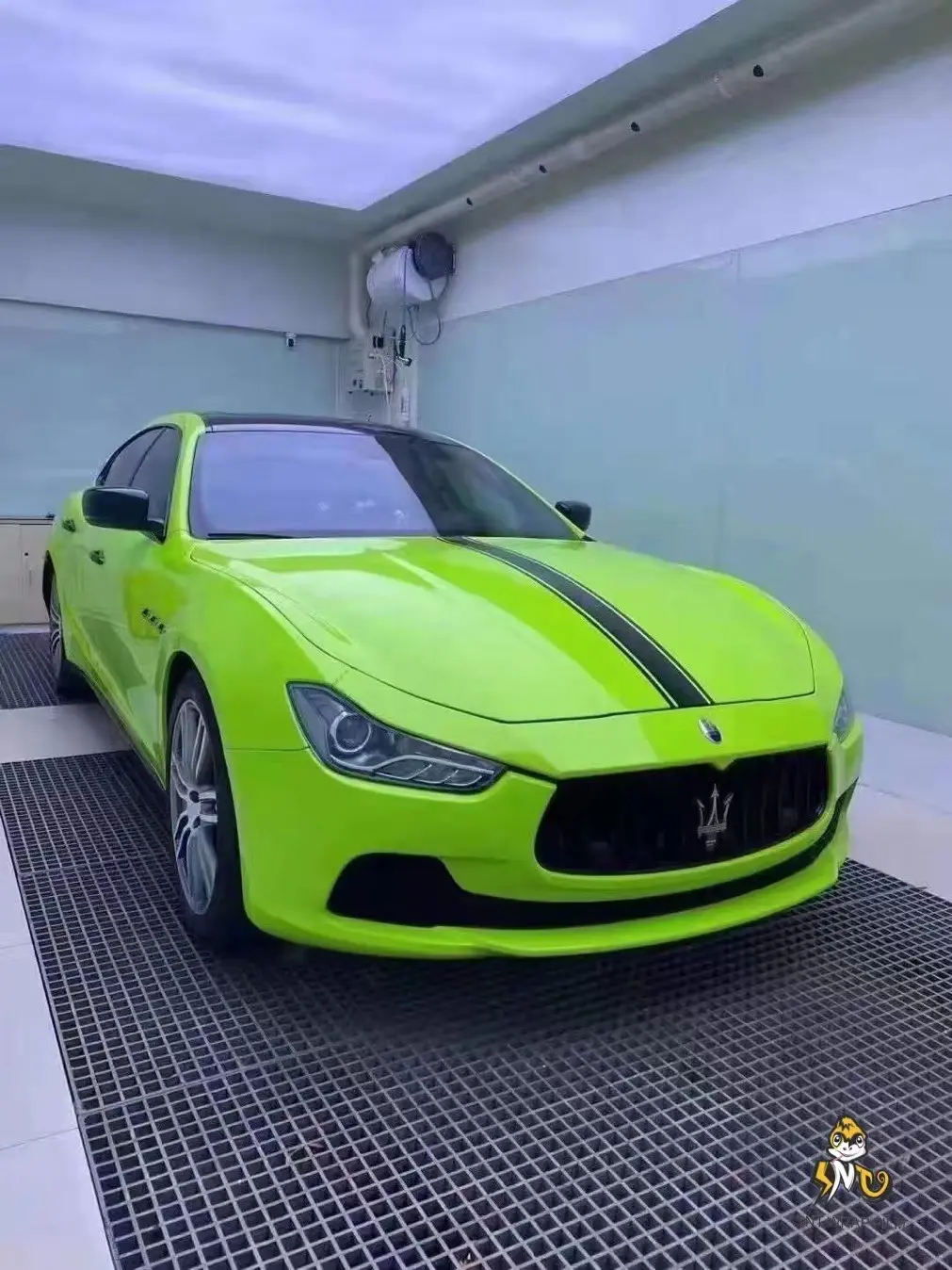 玛莎拉蒂舒耐特改色膜水晶苹果绿