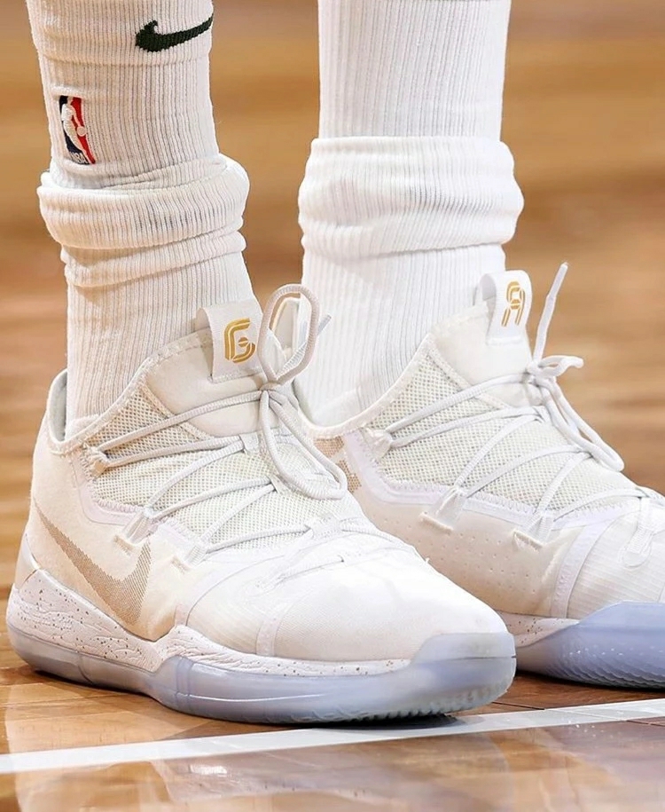 【今日上脚】字母哥签名鞋配置曝光,富尔茨穿