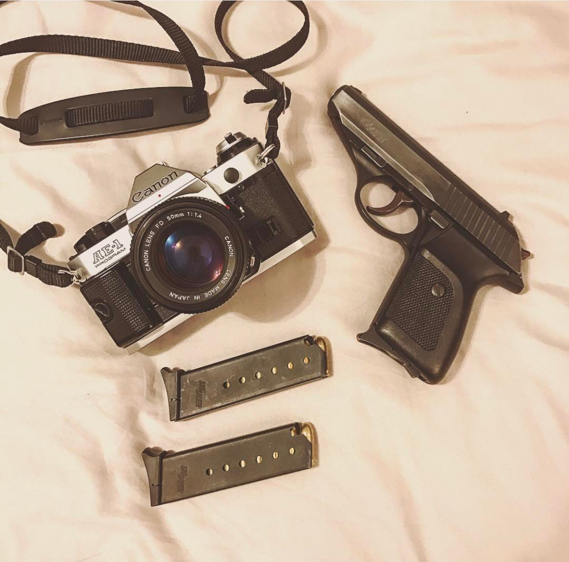 警察直呼内行sigp230手枪合集