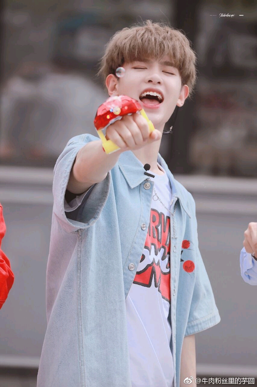 【黄明昊×你】无理取闹的小甜甜