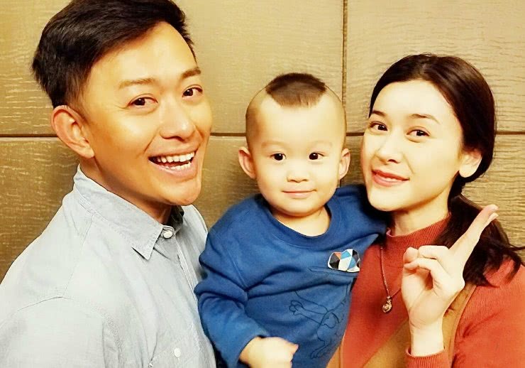 一婚娶舞蹈老师,二婚娶小12岁演员甄锡,45岁幸福成这样?