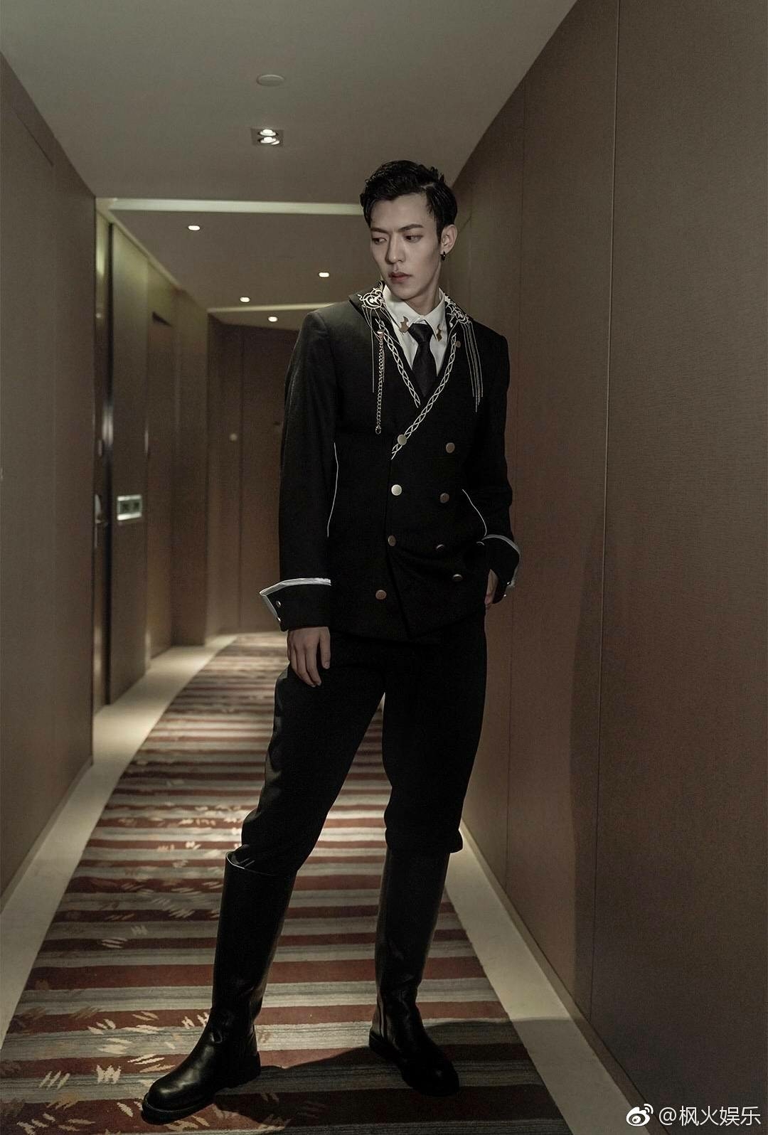 Black(13)