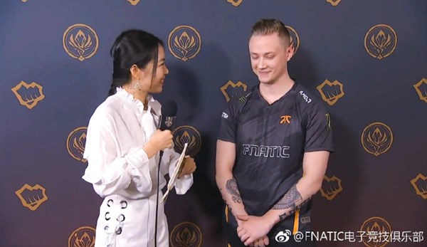 FNC中路堪比Faker?LOL世界第一中单又双叒