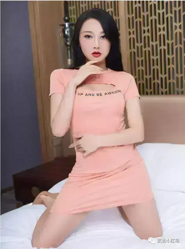 时尚搭配街拍_街拍搭配时尚的衣服_街拍时尚穿搭/