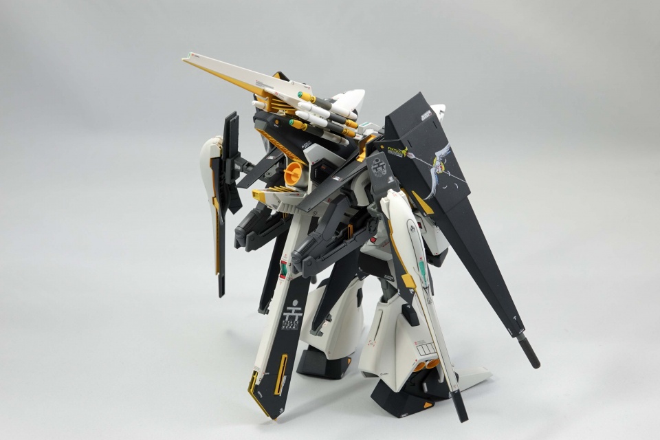 [小t高达秀 aoz tr-5 自改重装型