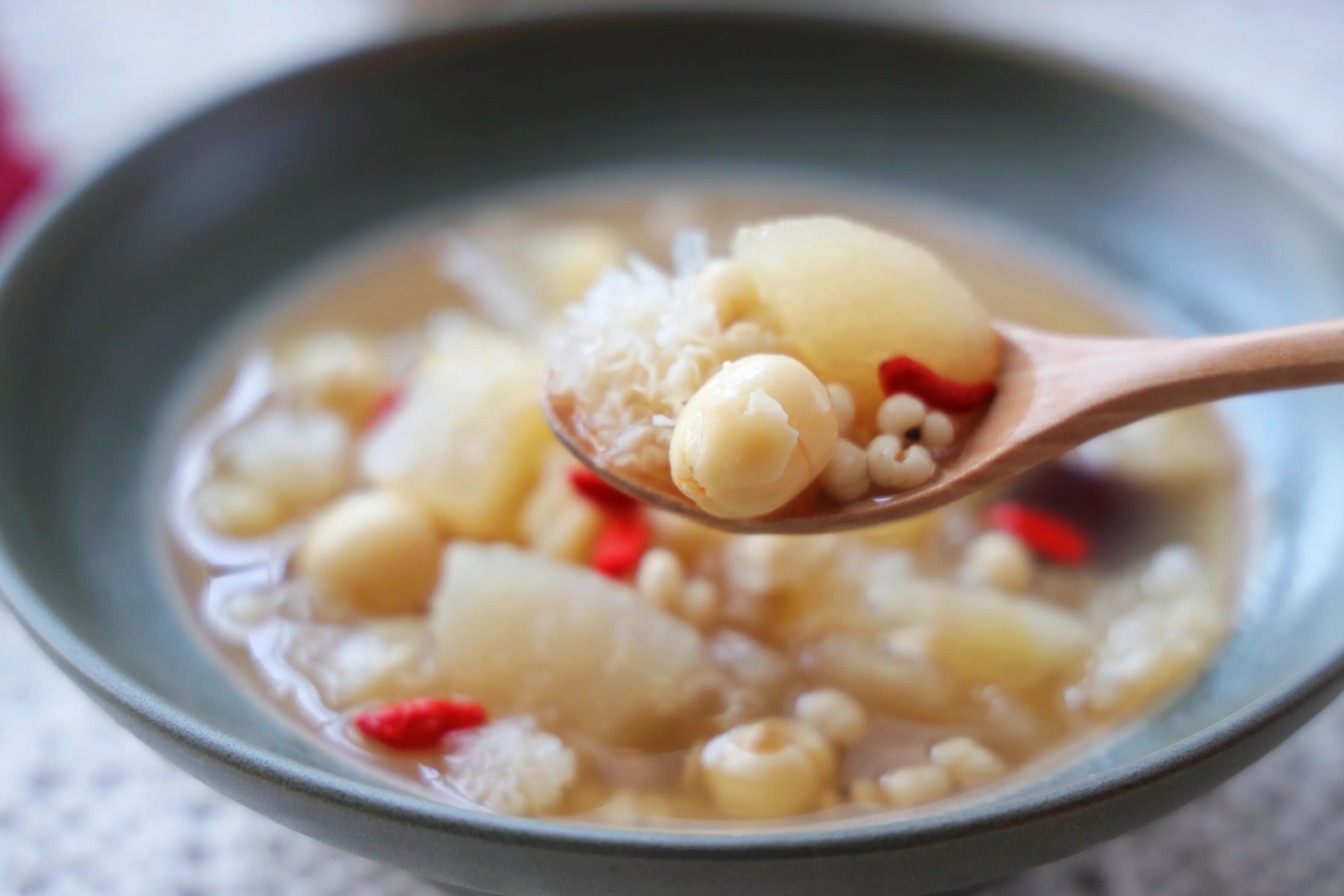 春季上火又潮湿多喝这道汤水清热祛湿一人一碗喝不够