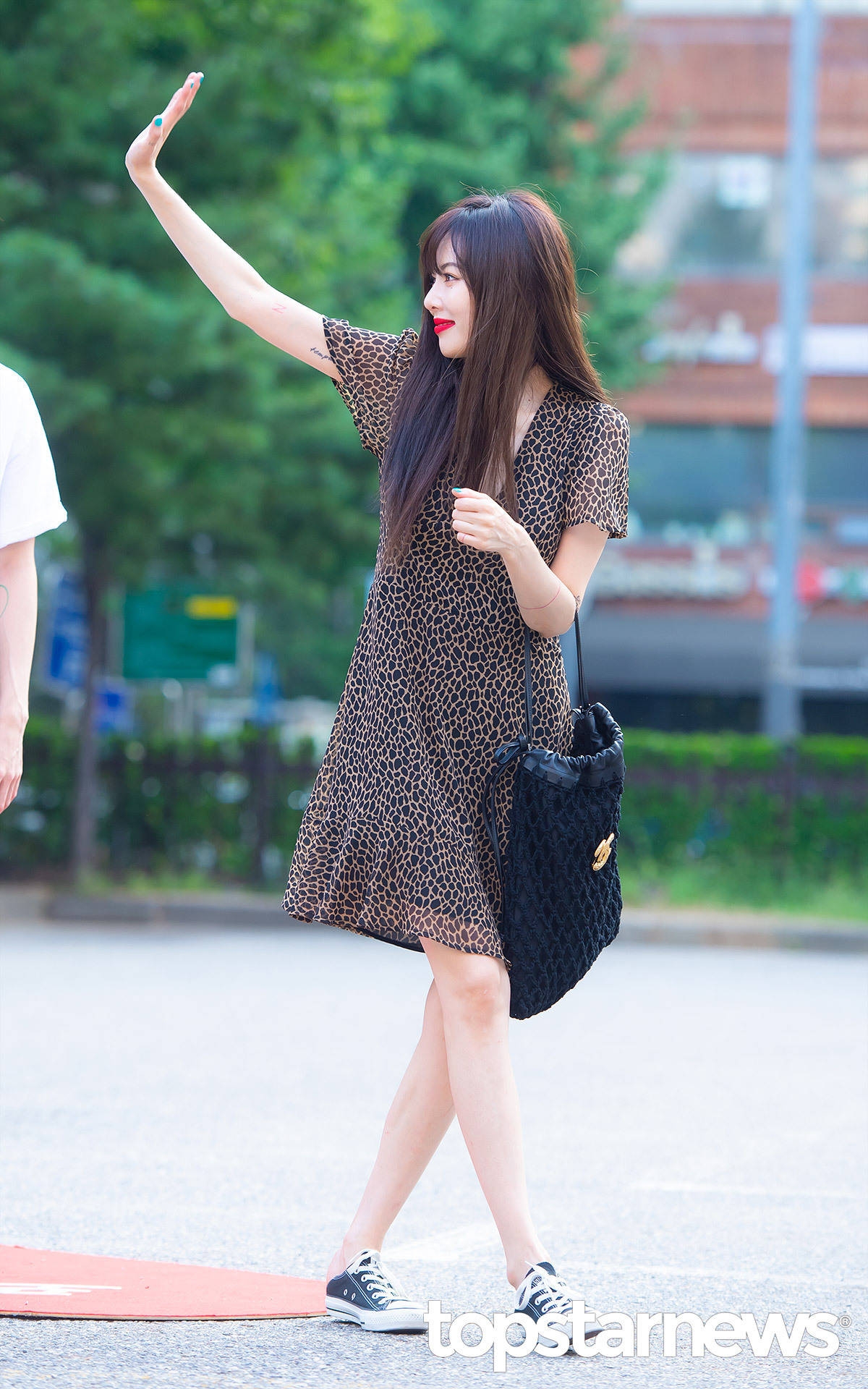 金泫雅私服穿搭复古又耐看不愧是时尚icon