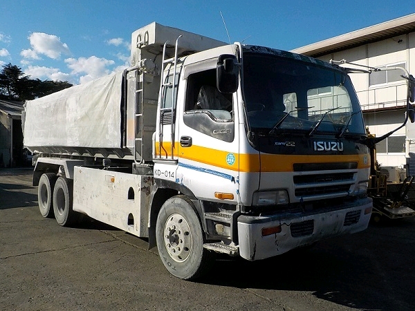 五十铃第一代giga卡车