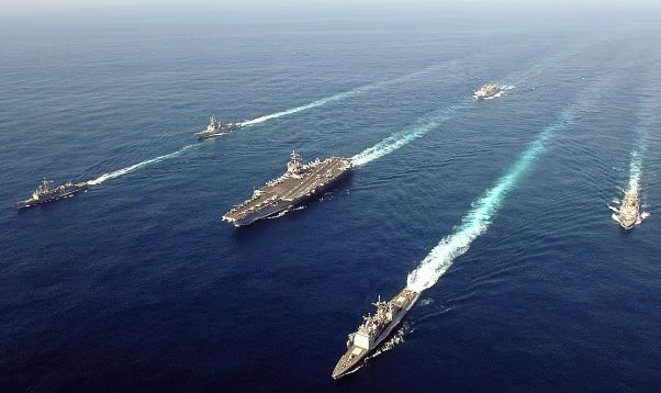 不像美军的核动力航母拥有几乎无限的动力,而且美国