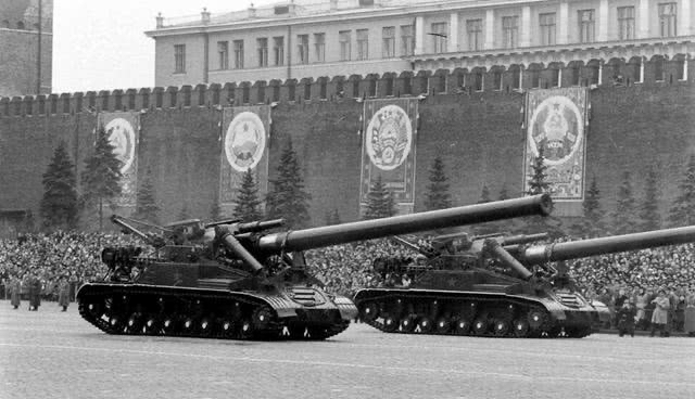 1957年,继"271工程"后,苏联开始进行"273工程",这便