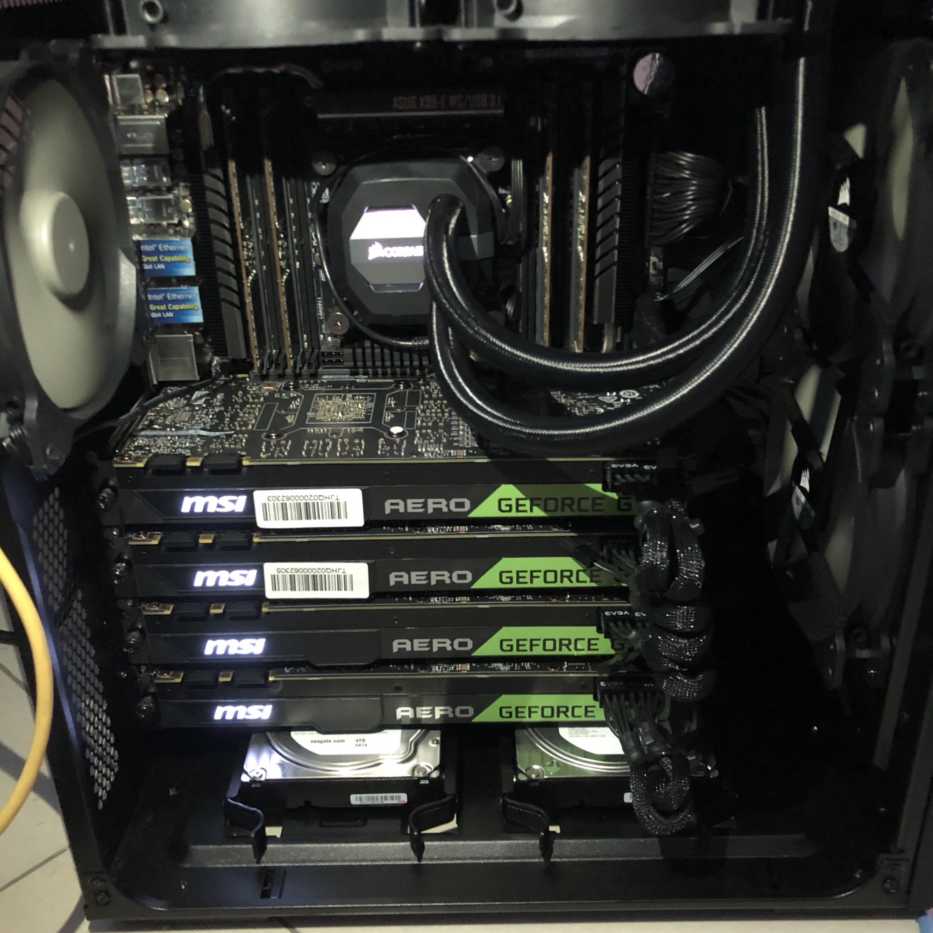 r3完全不推荐购买.说实话游戏性能还是弱. 带核显的完全不推荐.