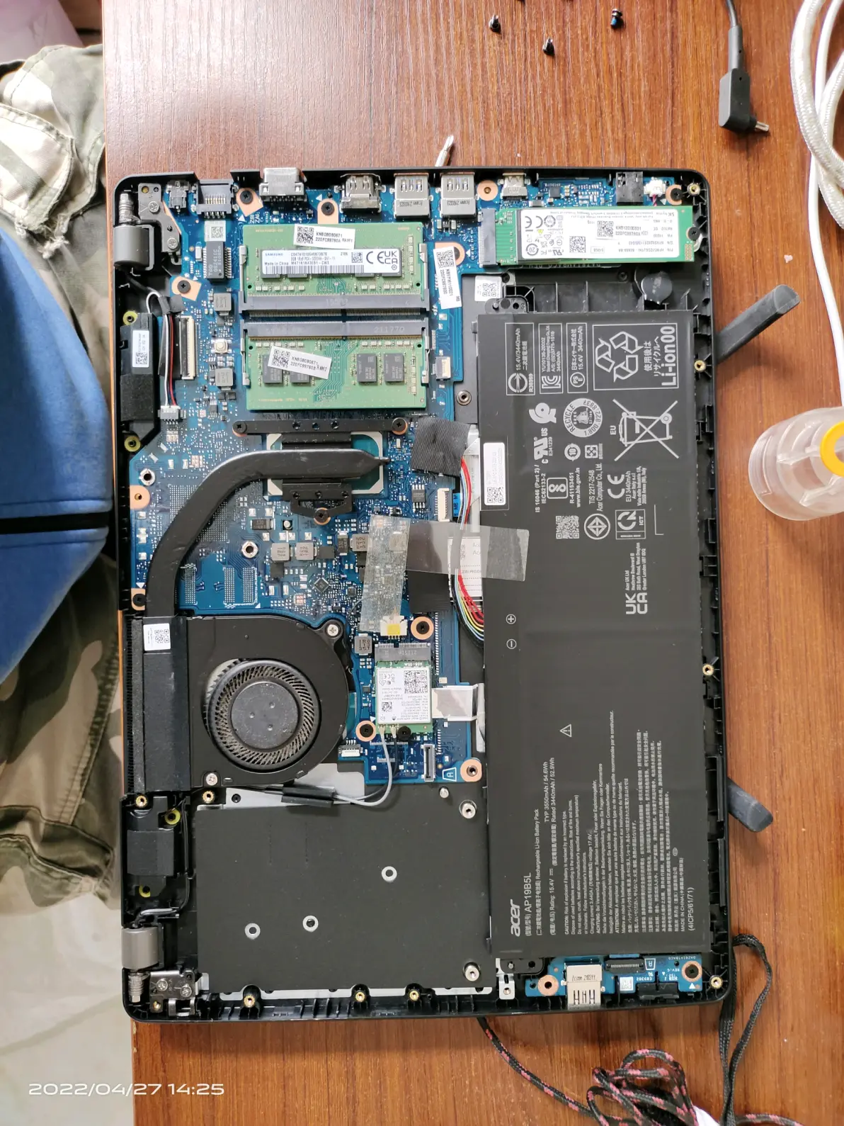 宏碁墨舞p40拆机