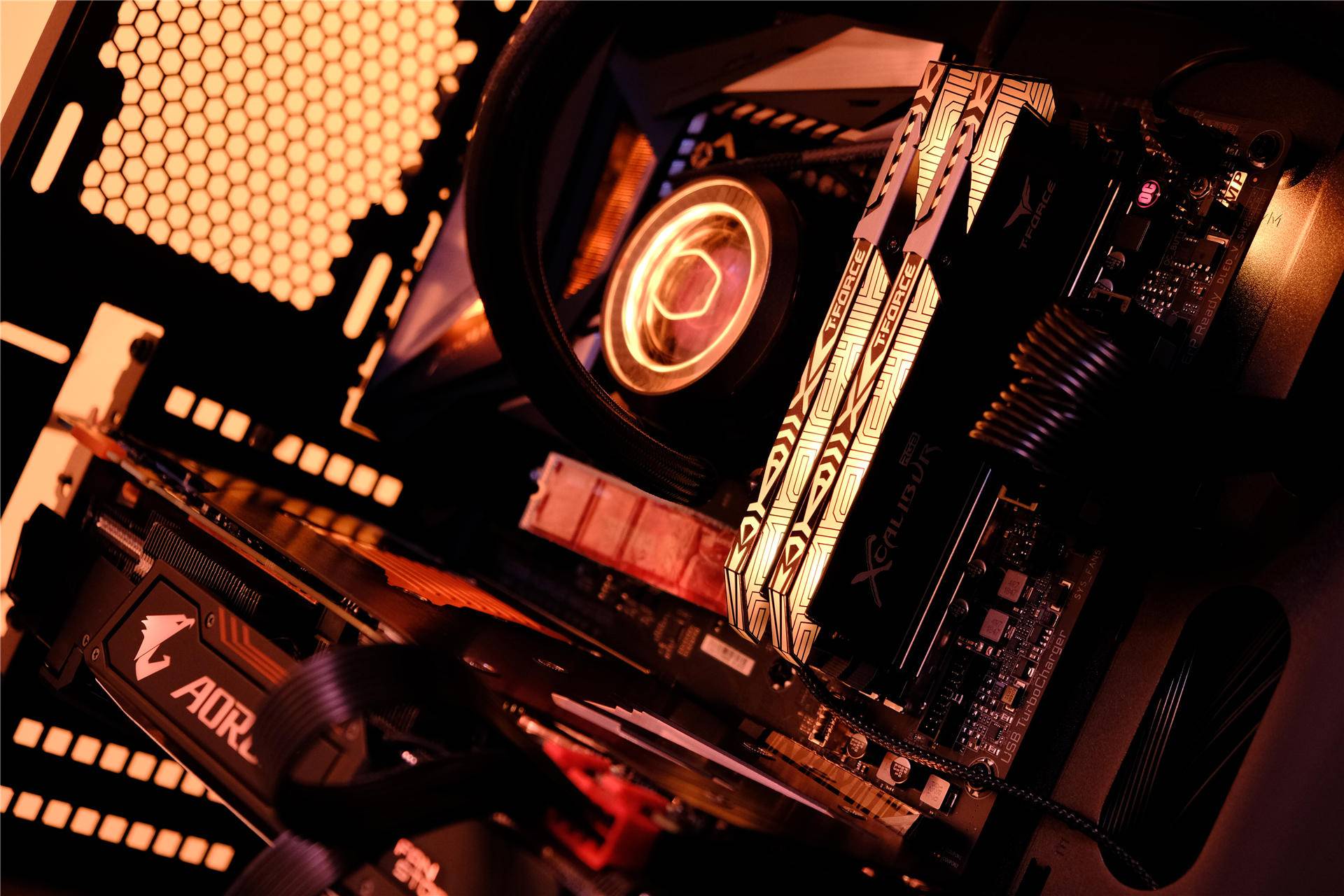 为职业设计师打造:9900K+Z390 AORUS MAS