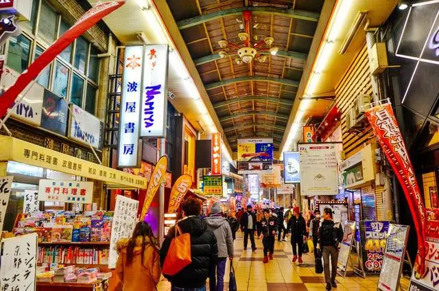 大阪的广告牌 让人太震撼了 充满了未来元素 哔哩哔哩