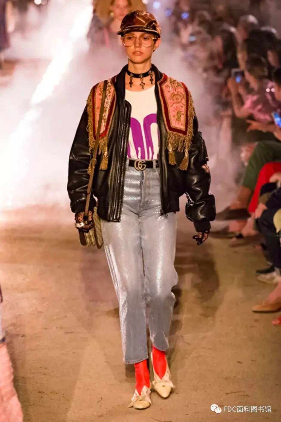神秘的墓地秀场u2014u2014GUCCI - 哔哩哔哩