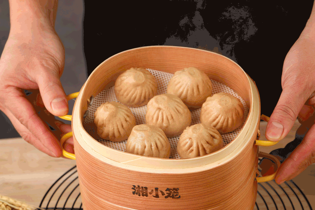 【湘小笼】没有一个吃货,能逃出小龙"小鲜肉"的手掌心! - 哔哩哔哩