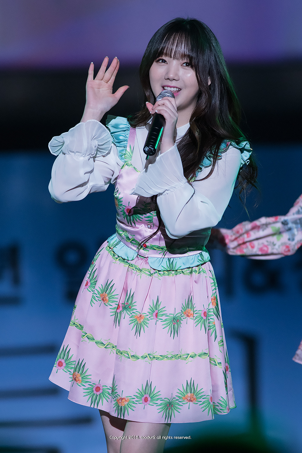 韩国女团lovelyz金智妍的一些图片