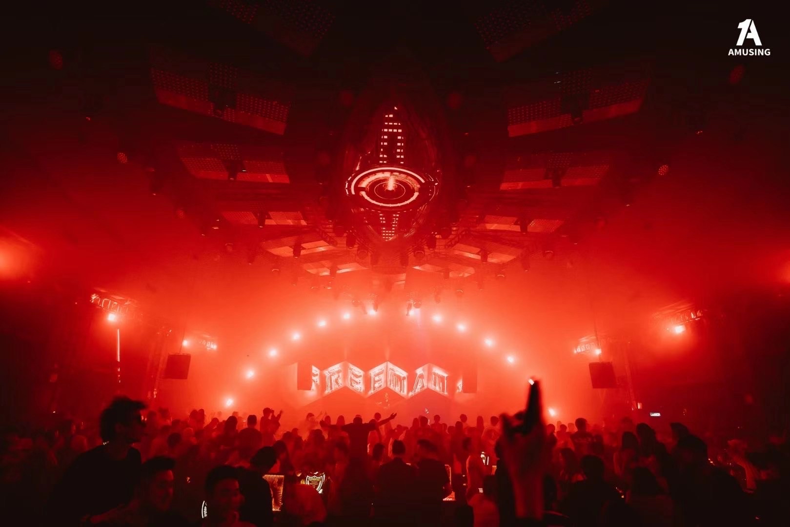 成都网红酒吧amusing(a club)卡座消费攻略—成都酒吧推荐