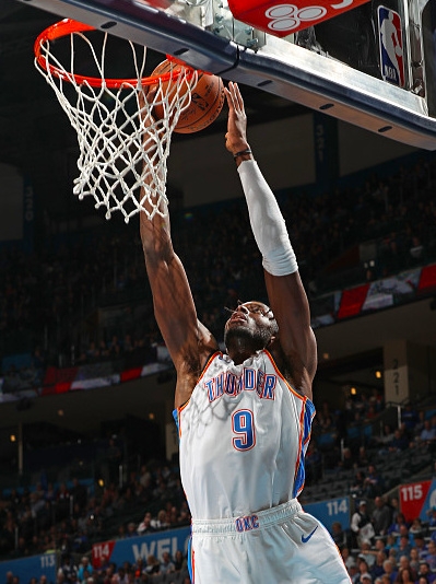 短讯 简评:单节39-10!雷霆主场复仇快船两连胜