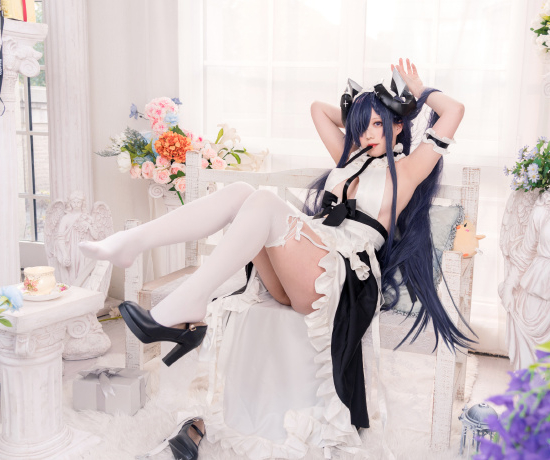 芦苇苇苇碧蓝航线奥古斯特cosplay4