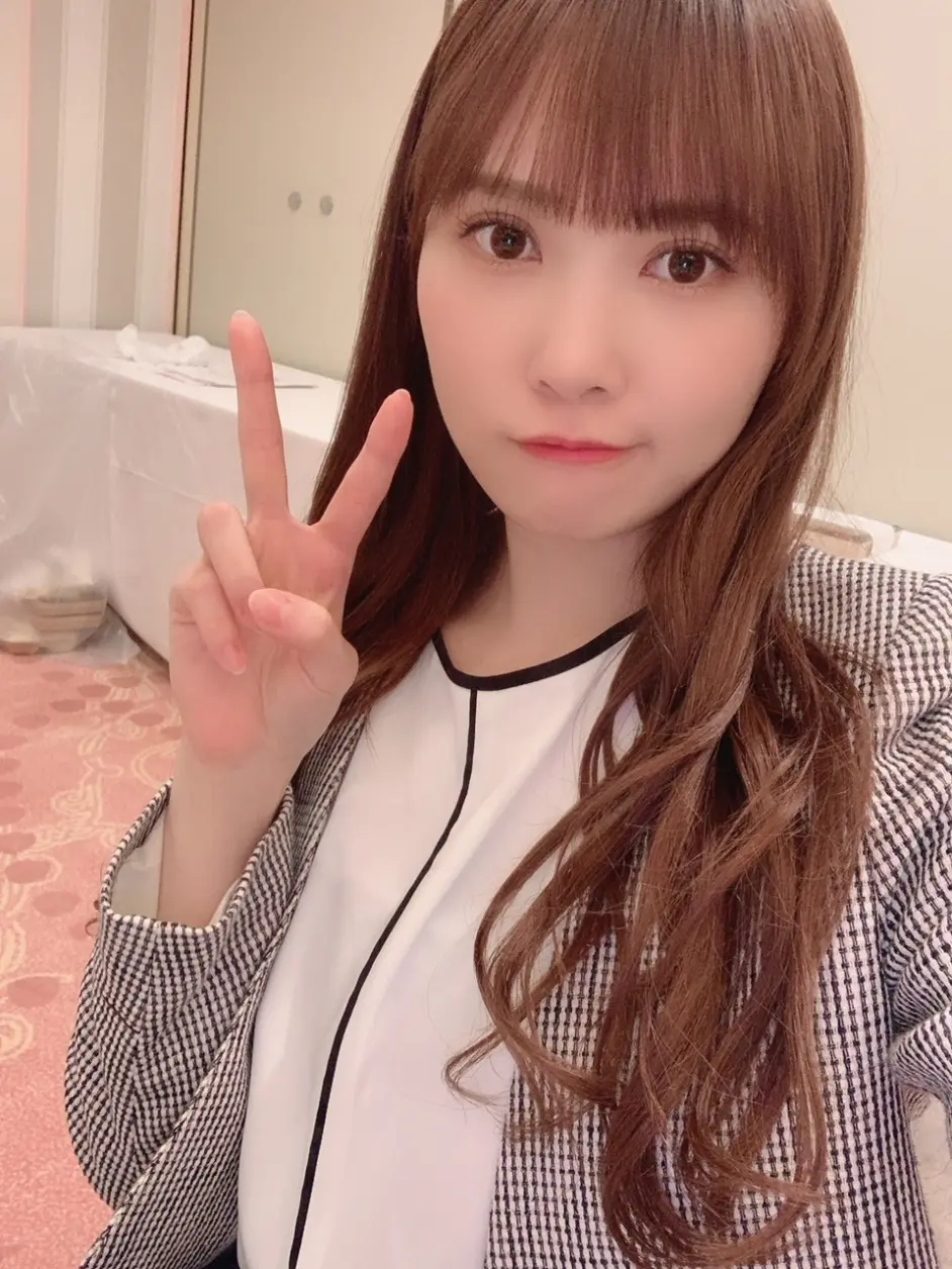 21 1 9 23 03 加藤史帆blog ひなちょい W 哔哩哔哩