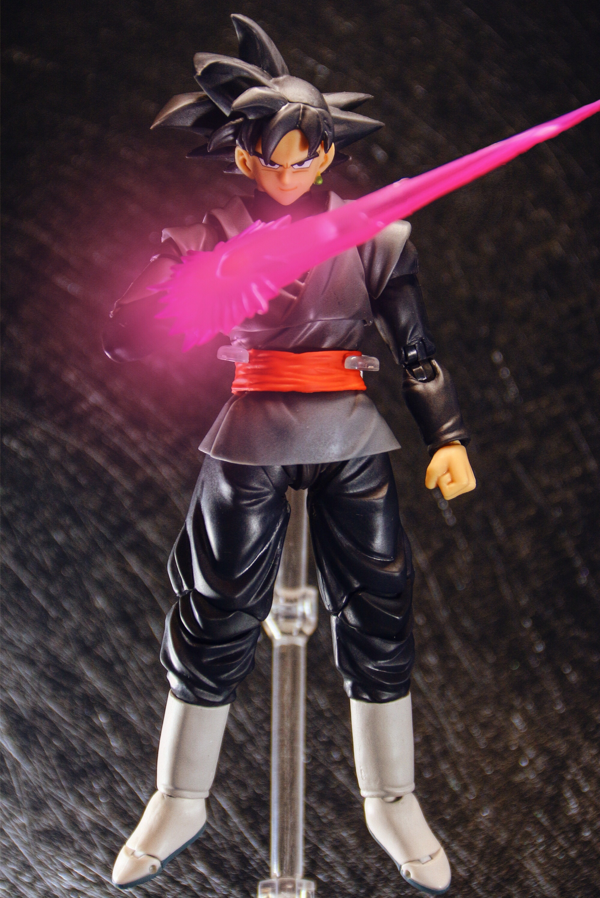 吧友展示:【s.h.figuarts】s.h.f黑悟空/桃红悟空