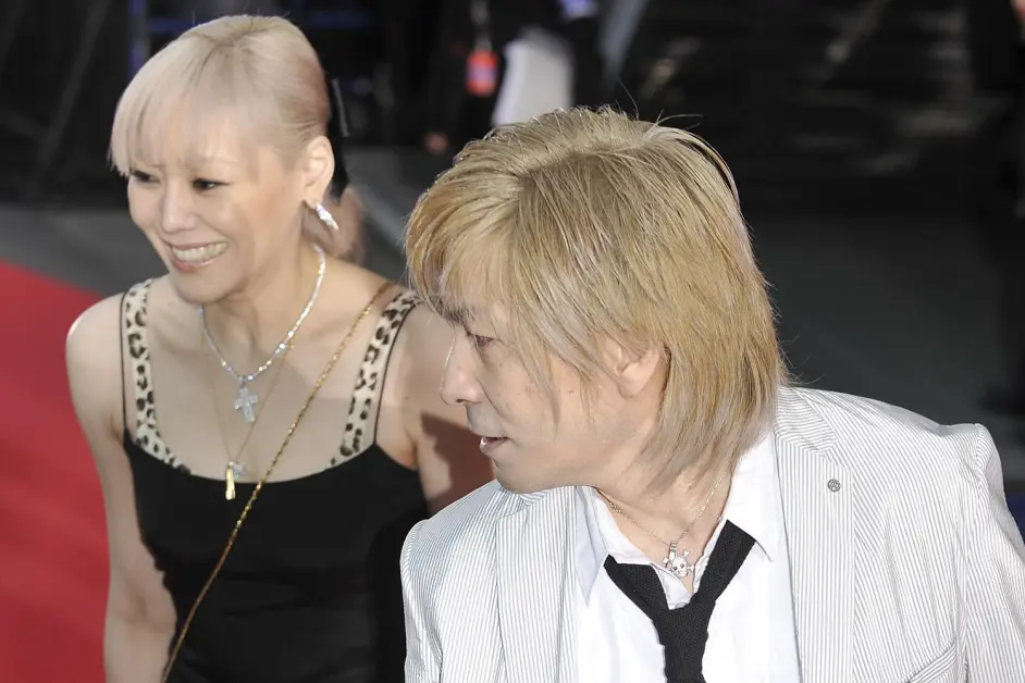 惊爆 日本乐坛教主小室哲哉打算三度离婚 抛弃18年妻子扶正小三 哔哩哔哩