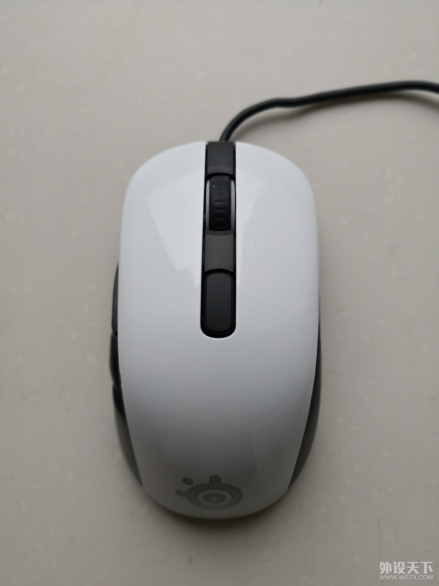 谁说我是小手鼠标?--RIVAL106 简评