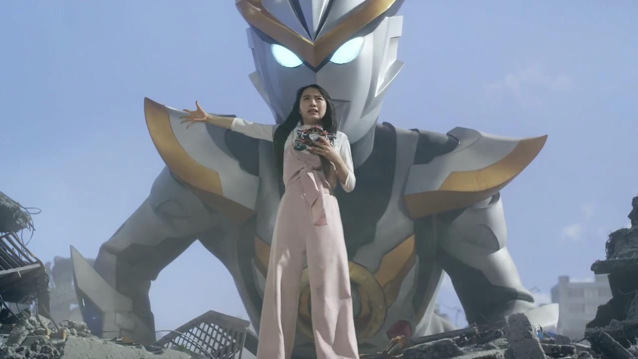 罗布奥特曼兄妹两个人在造型上效仿了雷欧奥特