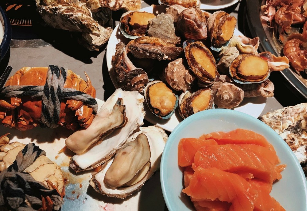 鲅鱼圈海鲜自助：舌尖上的盛宴