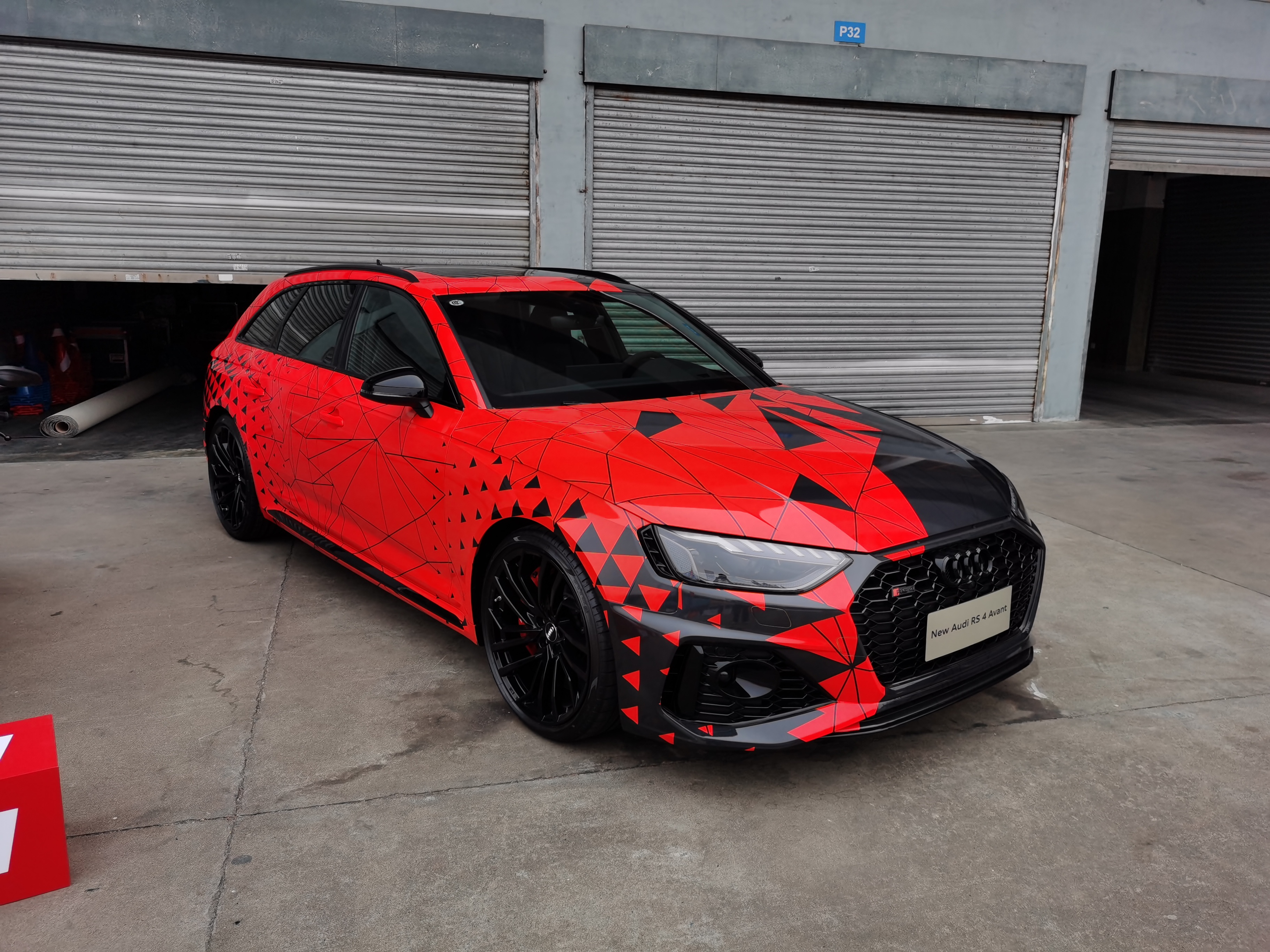 奥迪rs4/rs5赛道体验如何?我们就来珠海国际赛车场感受下