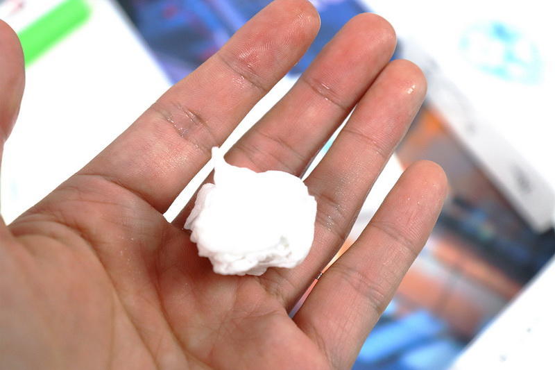 一般的卫生纸团成这样的纸球,恐怕很难恢复成一张完整的纸.