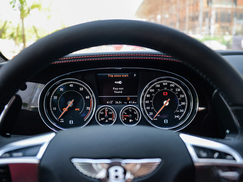 关于秦plus - 比亚迪秦plus dmi低配仪表盘 - 实验室设备网