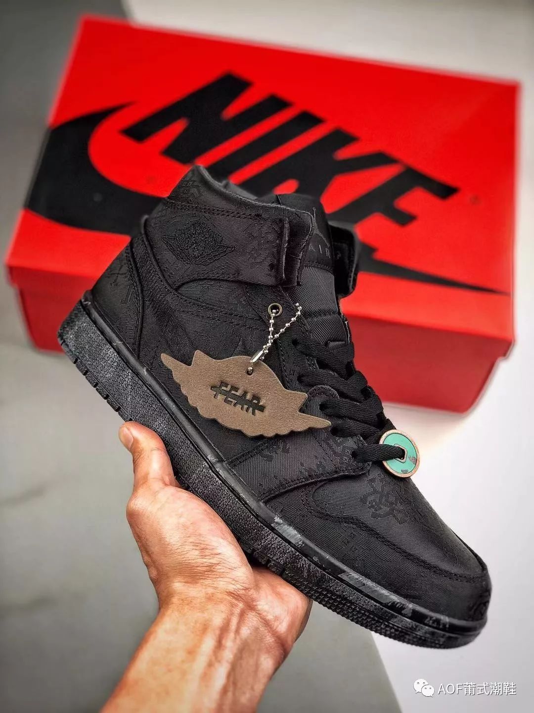 陈冠希clot联名aj1mid黑丝绸,亮面双层皮料开箱实测!