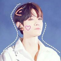 边伯贤QQ头像背景套图。