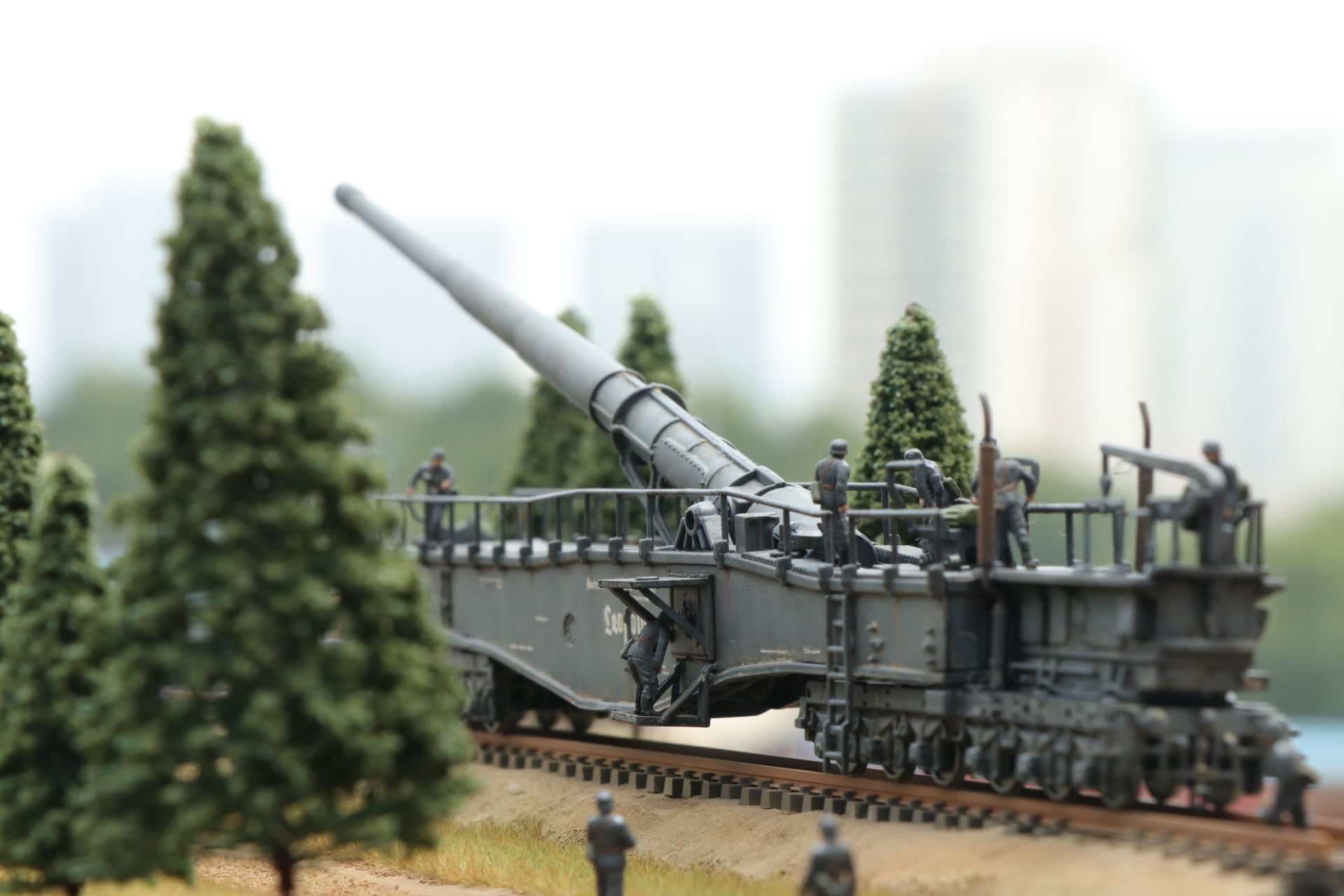 二战德军利奥波德k5列车炮场景展示