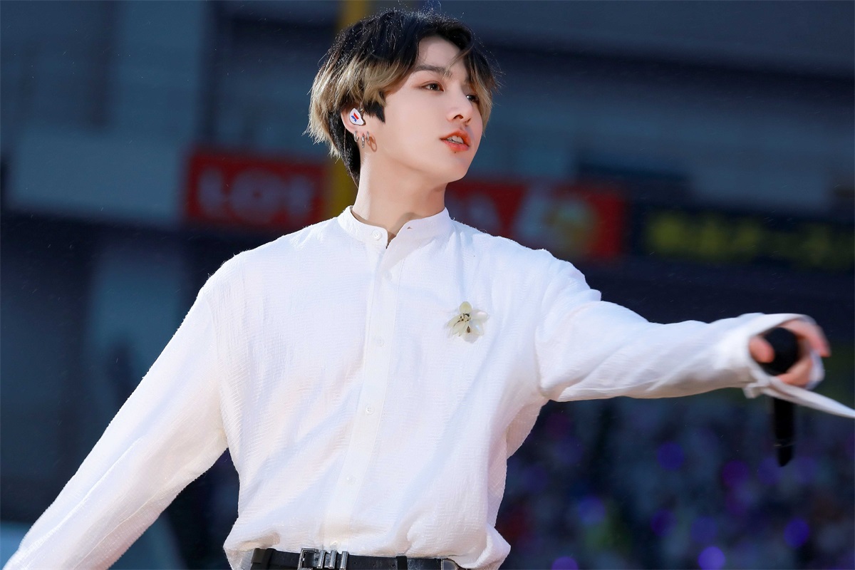 防弹少年团jin不喜欢新技术,故意与新产品"保持距离"?