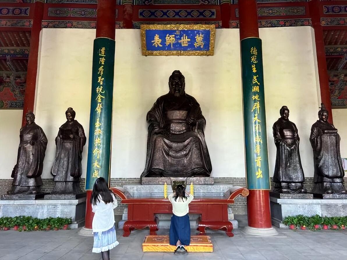 拜孔子、求好运,高考前的祈福行为,是“迷信”吗? - 哔哩哔哩