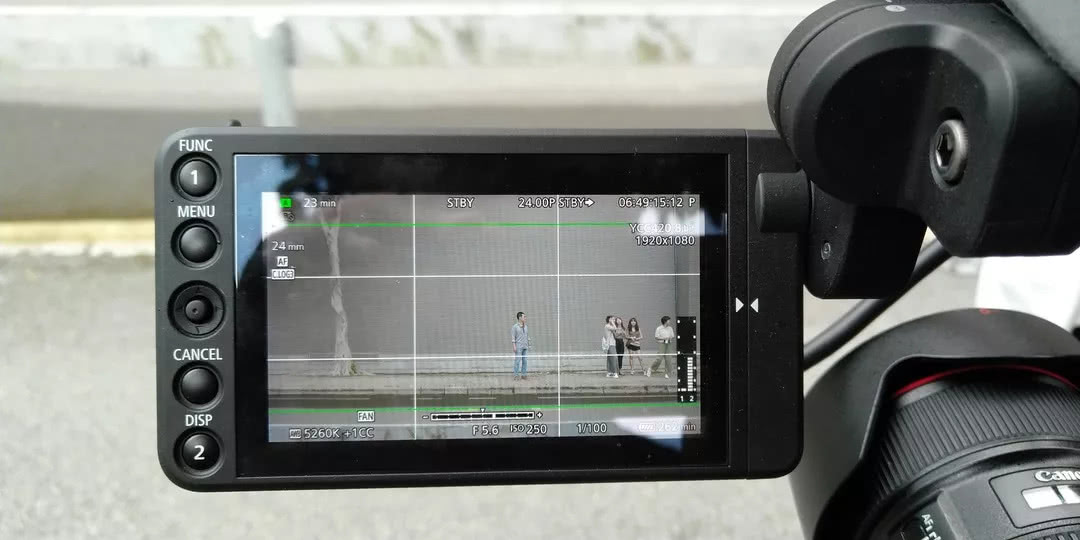 eos c200的触摸对焦屏