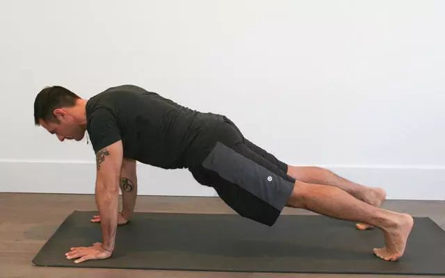 5分钟平板支撑计划已到,请查收