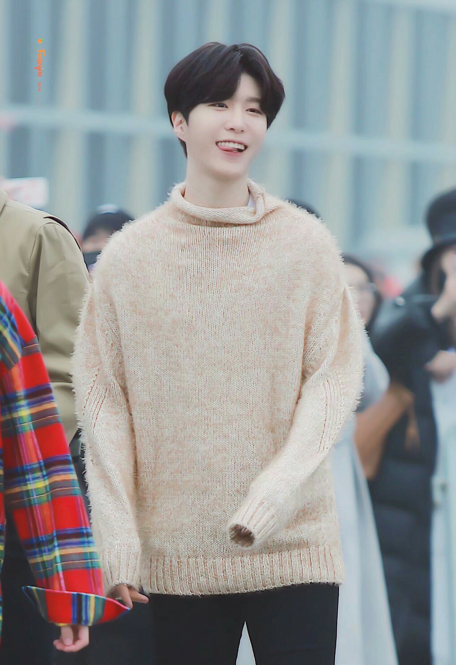 乐华七子/【男神×你】 泳有一个戏精女朋友的快落? / bg向