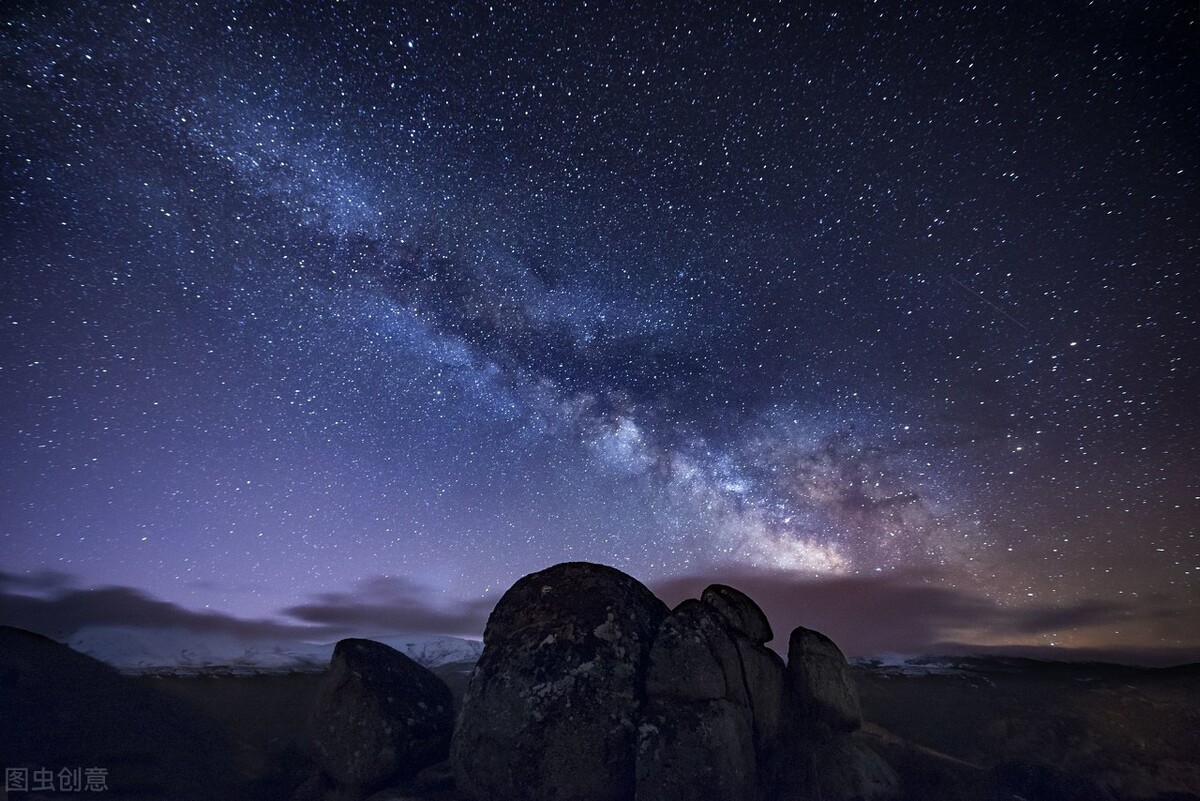 《夜的命名術》,會說話的肘子,白金作家.