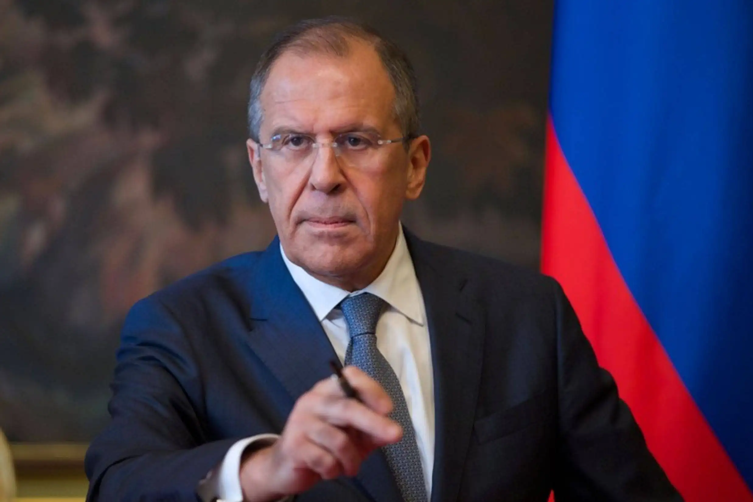 俄外长专机被拒绝过境而取消访问欧洲构建铁幕